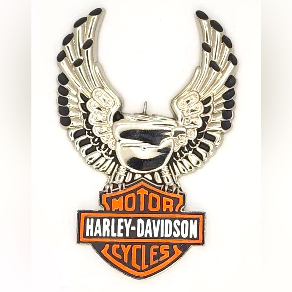 2000 Vintage Hallmark Keepsake “Bar and Shield “! Harley Davidson ornament! NIB!